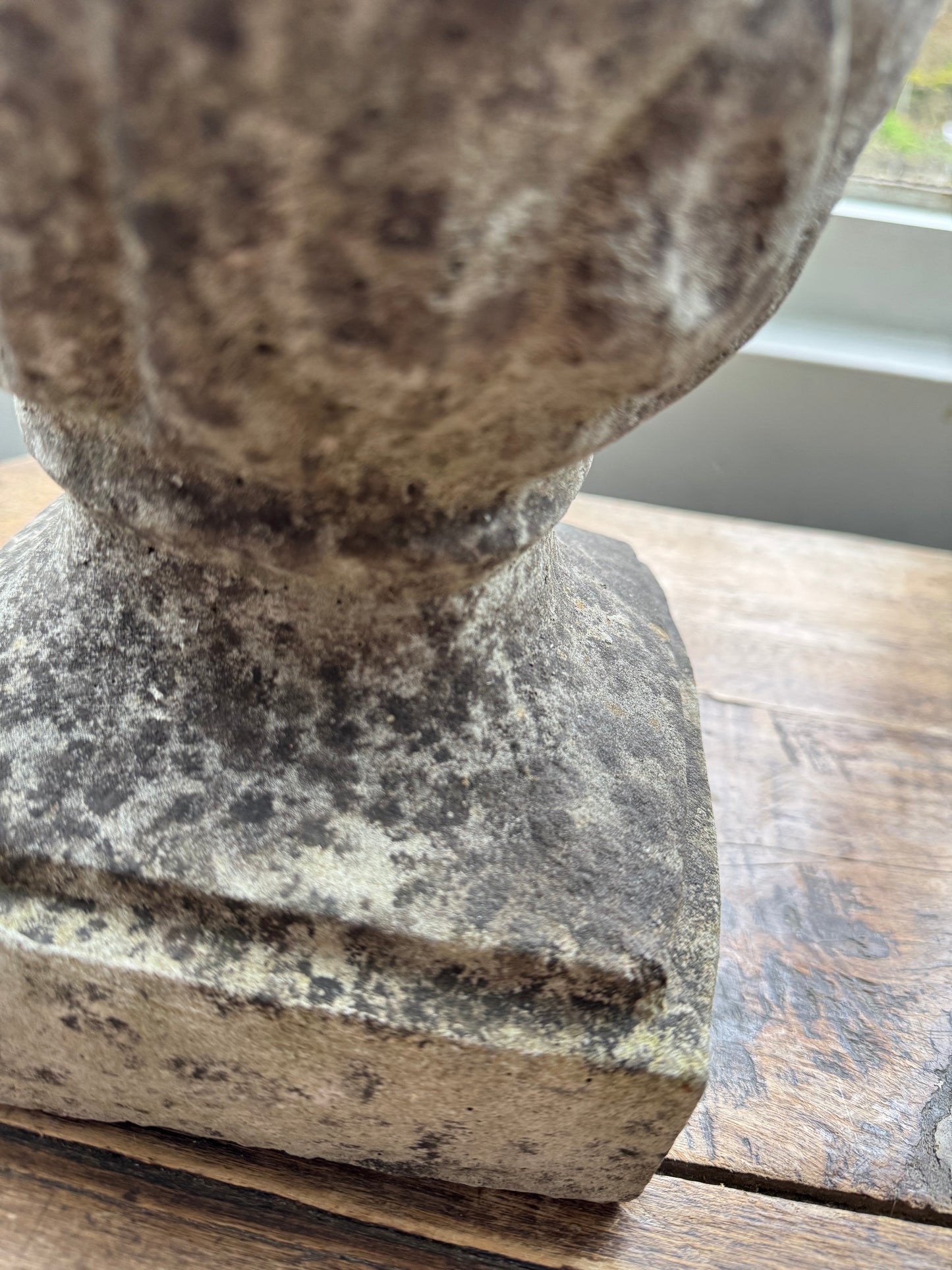 Classic Decorative Pair of Cast Stone Pineapple Pier Caps