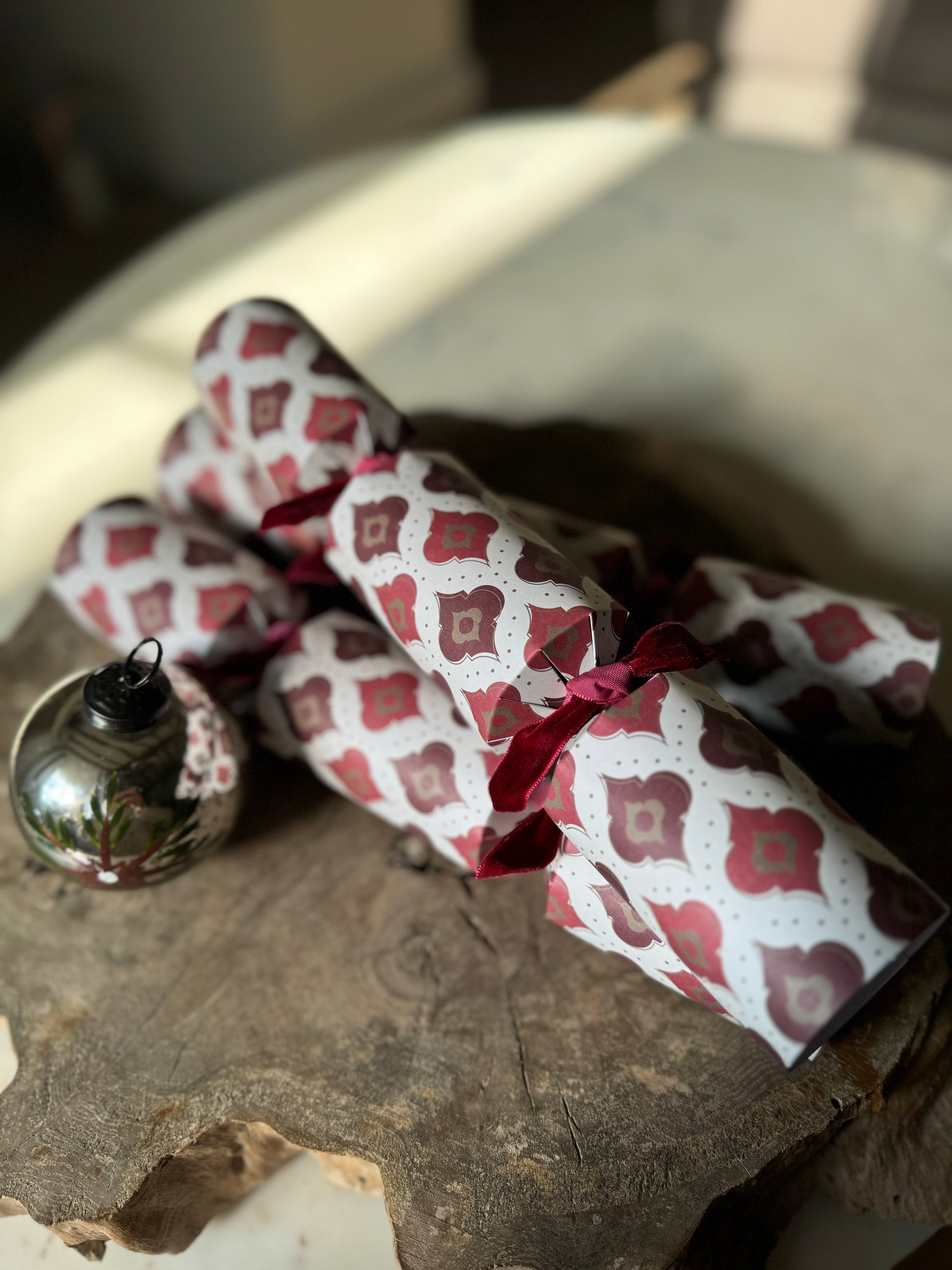 6 Plastic Free Claret Christmas Crackers