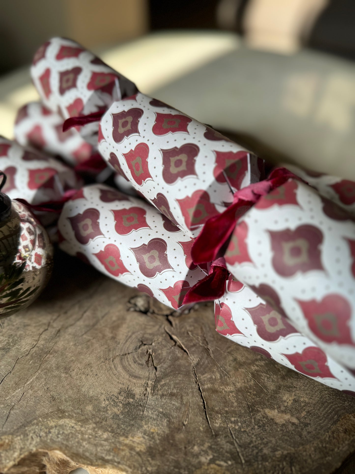 6 Plastic Free Claret Christmas Crackers