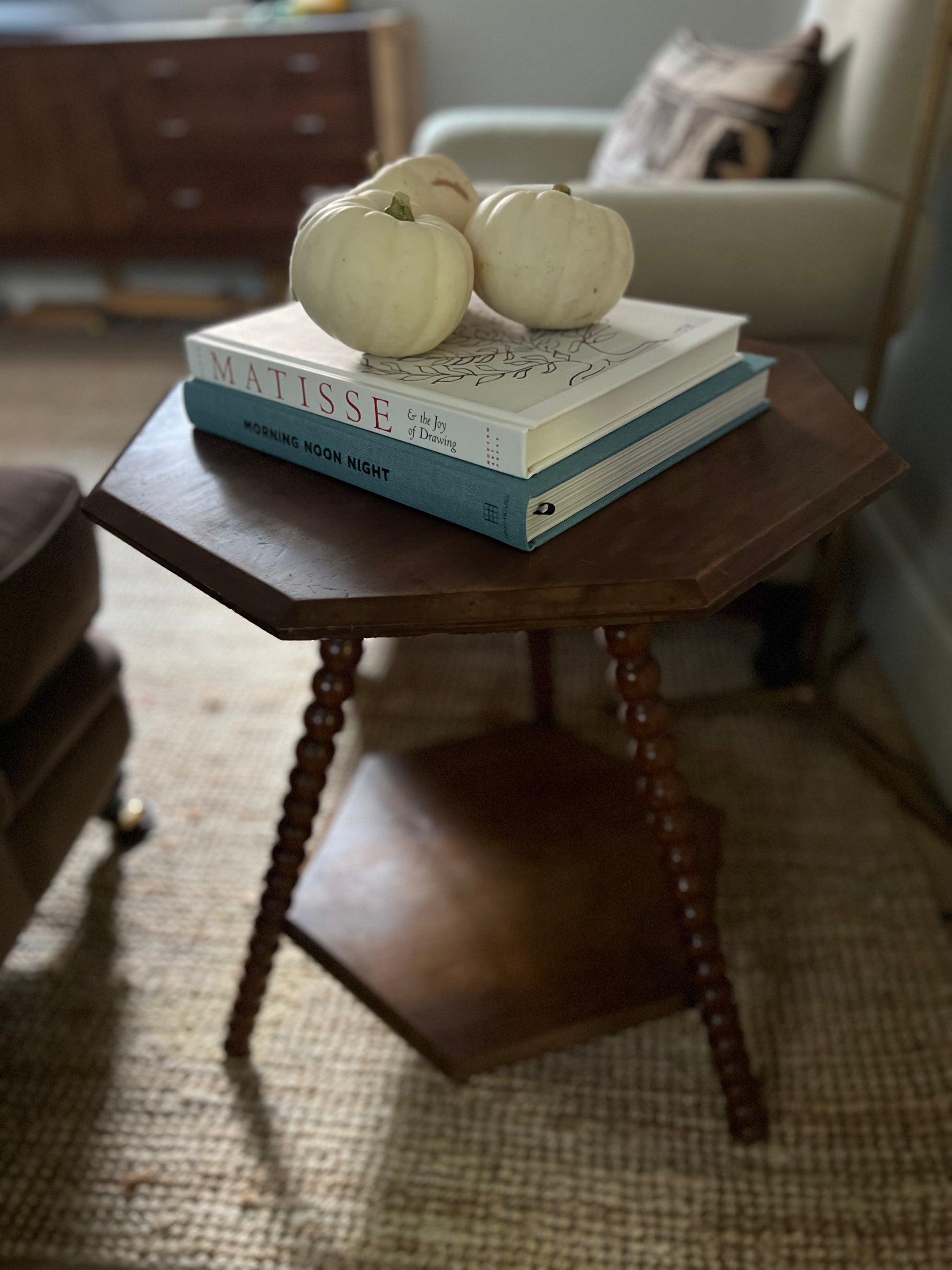 Antique 19th Century Gypsy Oak Tripod Side Table With Bobbin Legs