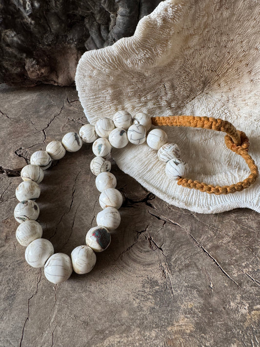 Beautiful Vintage Inlaid Naga Conch Shell Beads