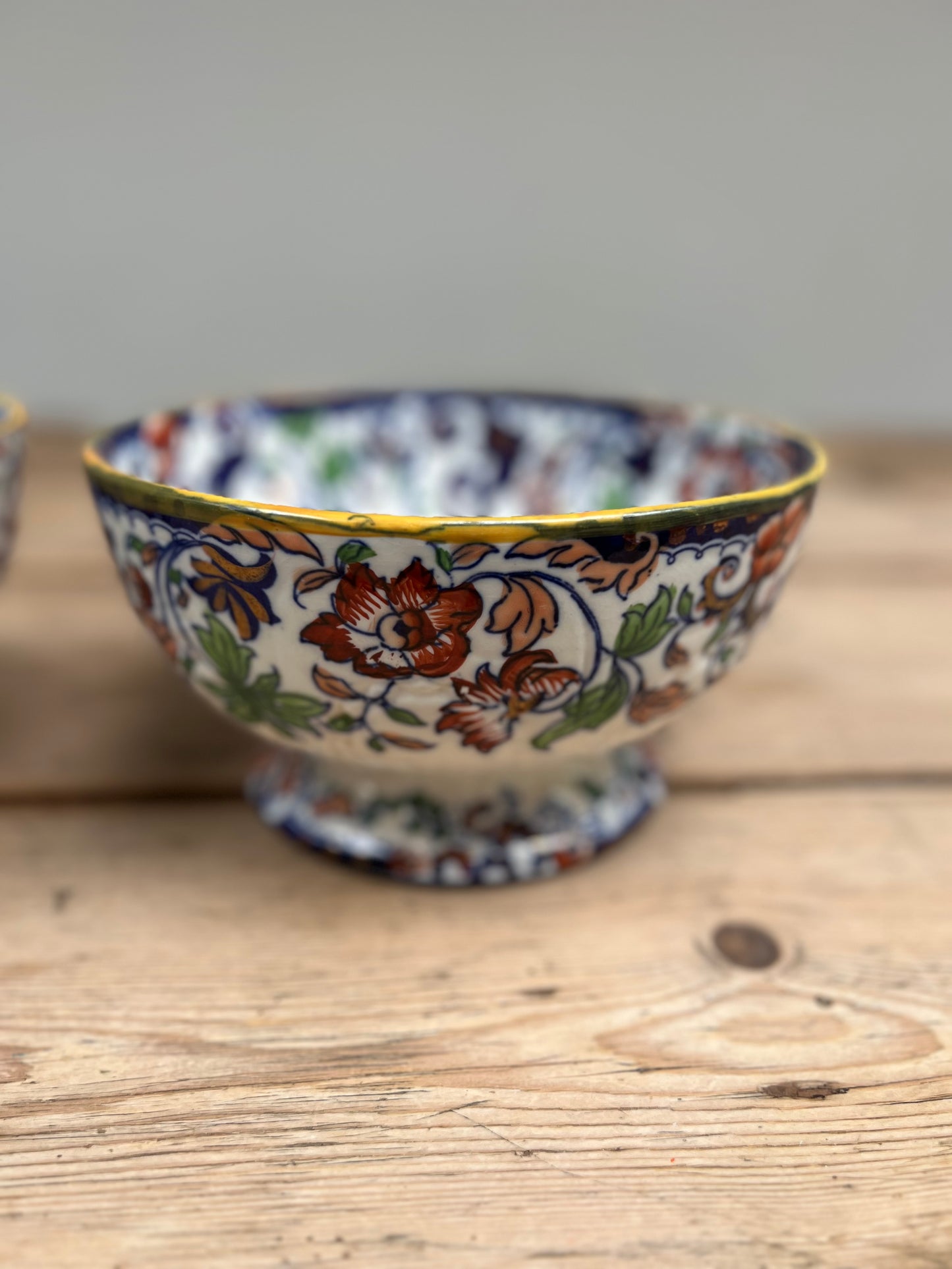 Pair Of Late 18th Century Amherst Japan Ironstone Footed Bowls