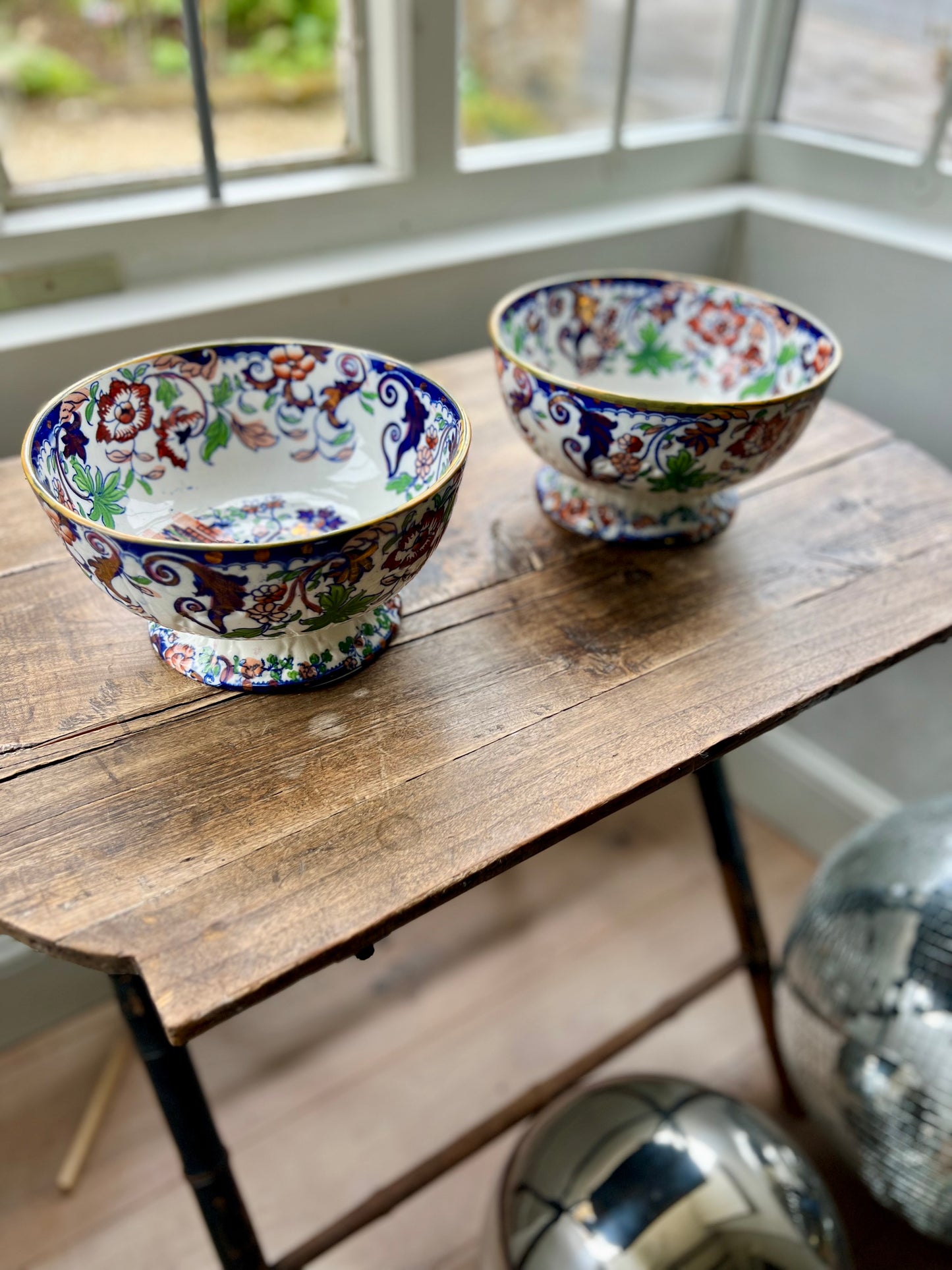 Pair Of Late 18th Amherst Japan Ironstone Century Footed Bowls