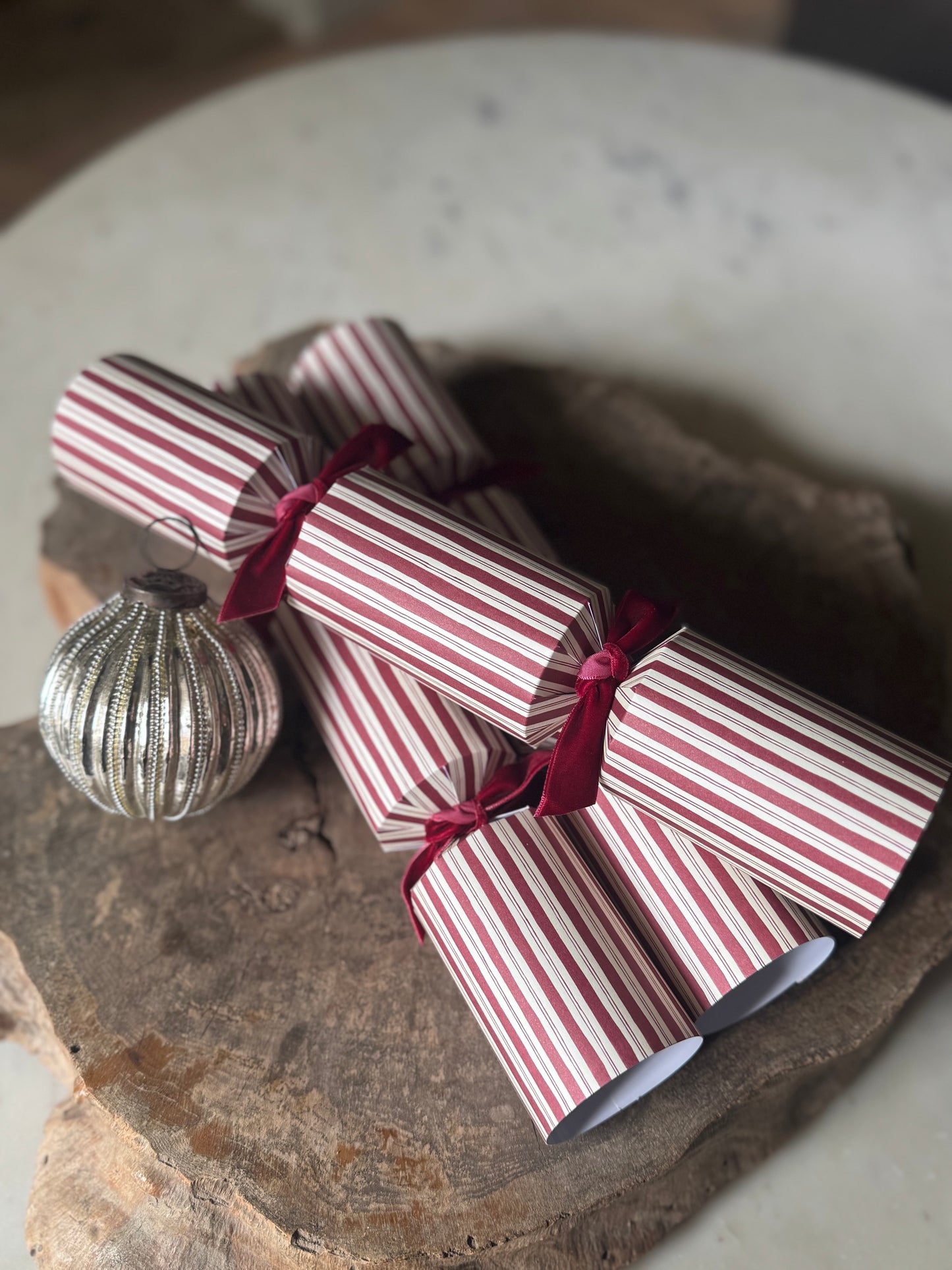 6 Plastic Free Striped Christmas Crackers