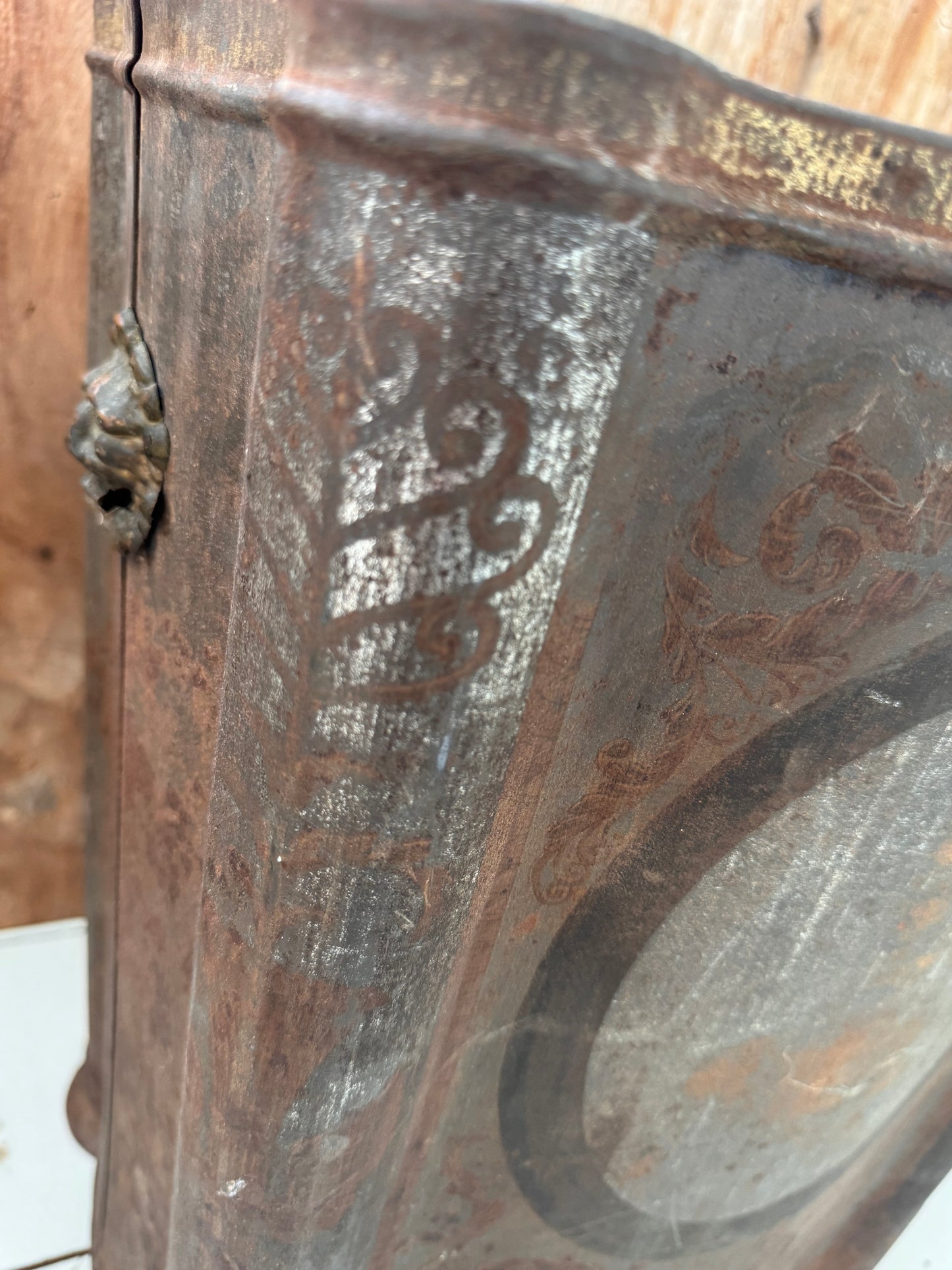 Antique Very Large Ornate Decorative Biscuit Tin